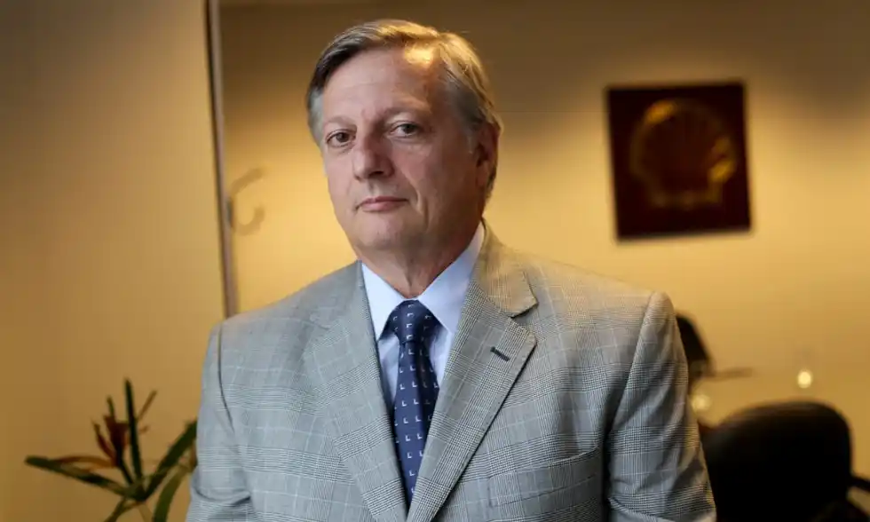 Aranguren anticipó un nuevo aumento en tarifas de luz y gas