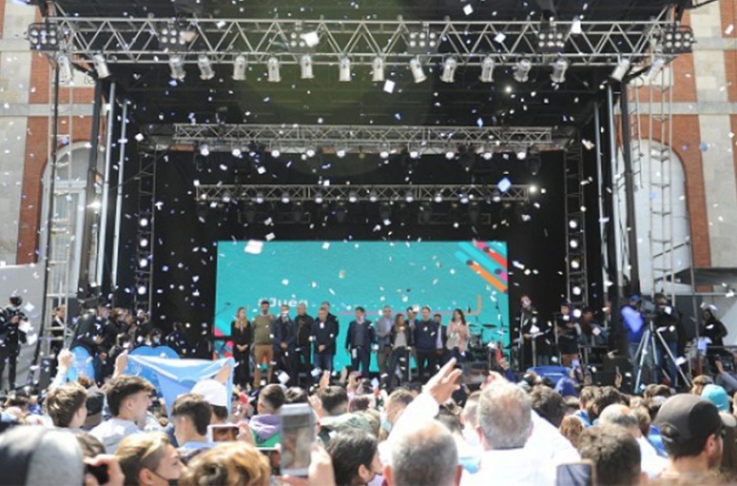 Kicillof llega a Mar del Plata para inaugurar la etapa final de los bonaerenses