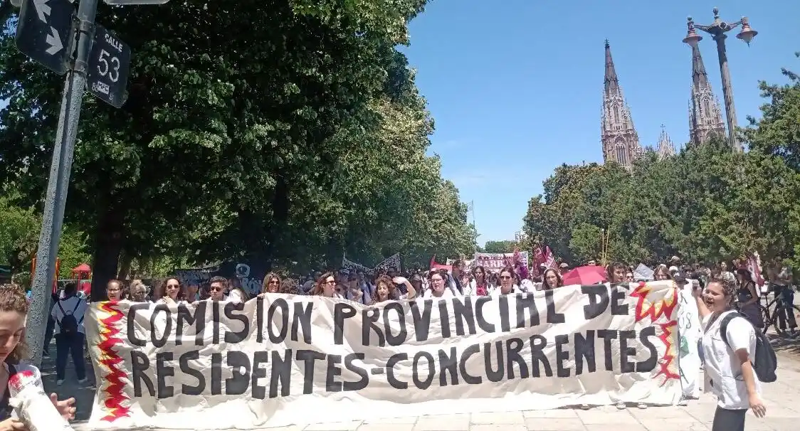 Salud: paro de residentes en toda la provincia con alto acatamiento y marcha en La Plata