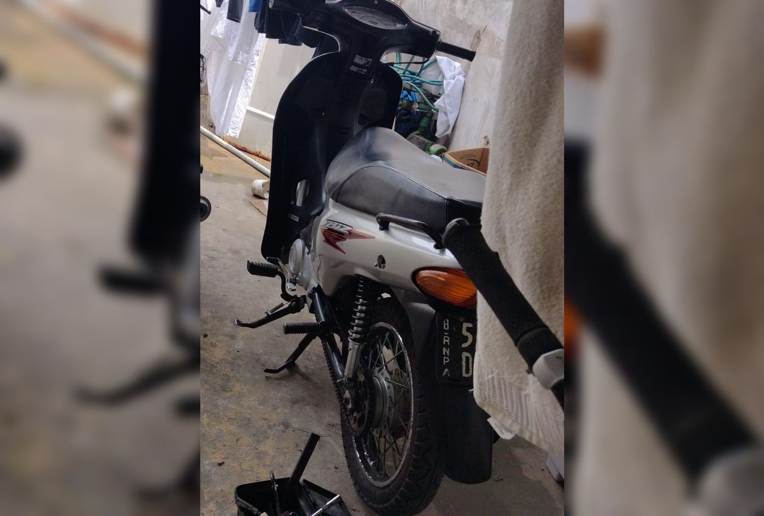 Le robaron la moto y ofrece recompensa