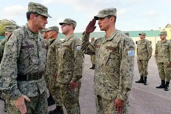 En Uruguay refuerzan el control militar en los tres puentes internacionales