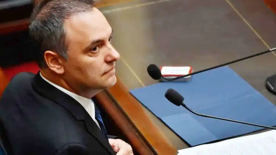 “Nadie es culpable sin pruebas”: el mensaje de Adorni en Diputados