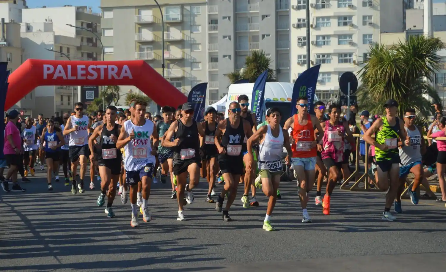 La jornada se desarrolló bajo un clima ideal, con sol pleno, altas temperaturas y ausencia de viento, lo que permitió un desarrollo óptimo de la competencia.