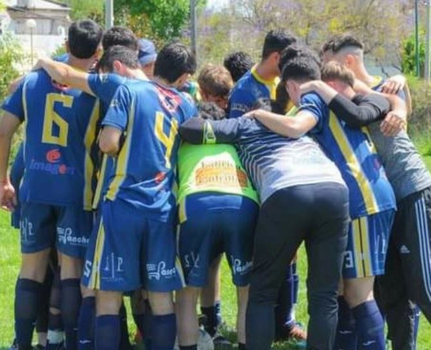 Arde el fútbol local: quiénes son los primeros clasificados y quiénes tienen chances en la última fecha