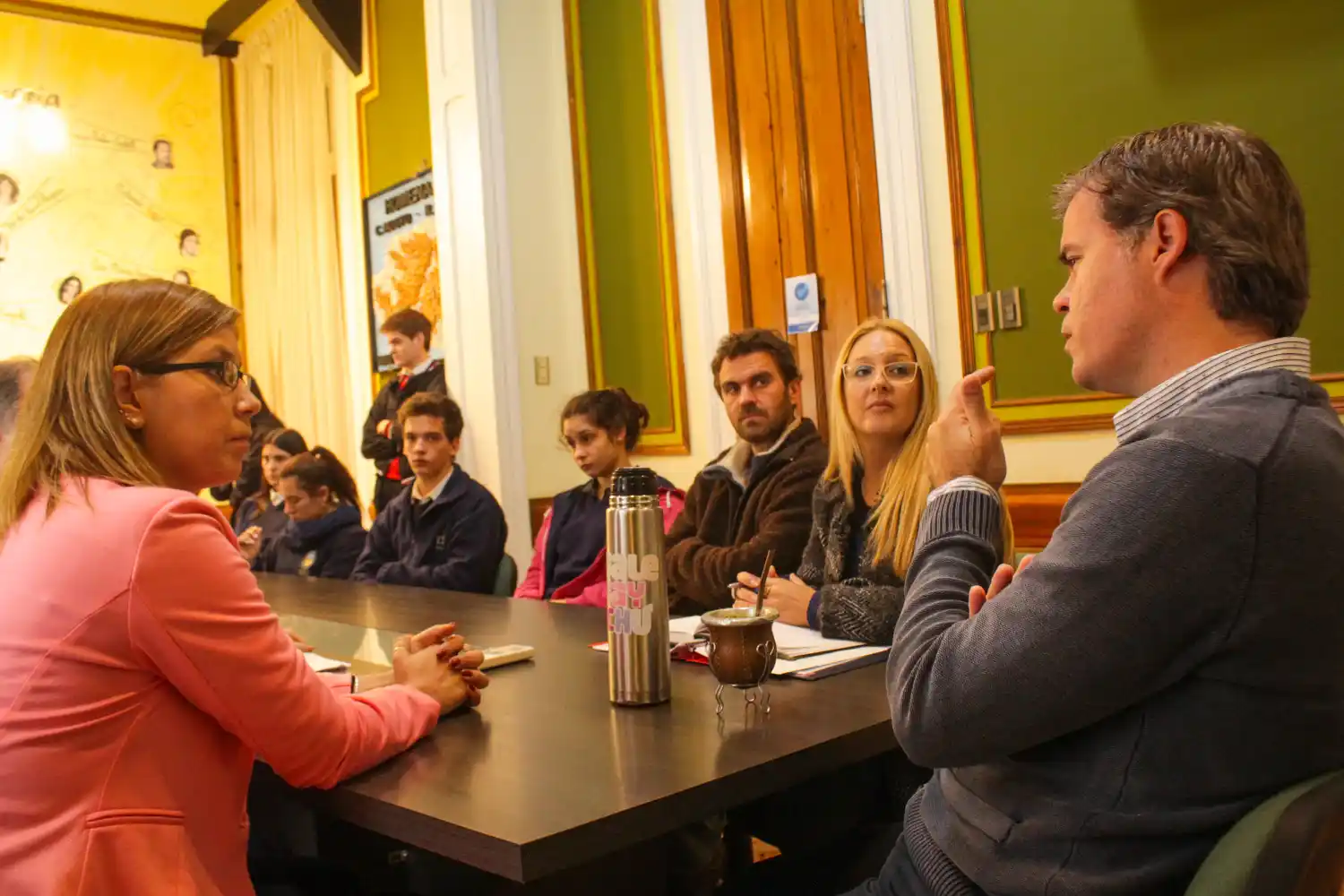 Piaggio se reunió con la nueva comisión de Carrozas Estudiantiles
