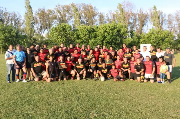 Veteranos de Carpinchos tuvieron su día para el reencuentro con amigos 