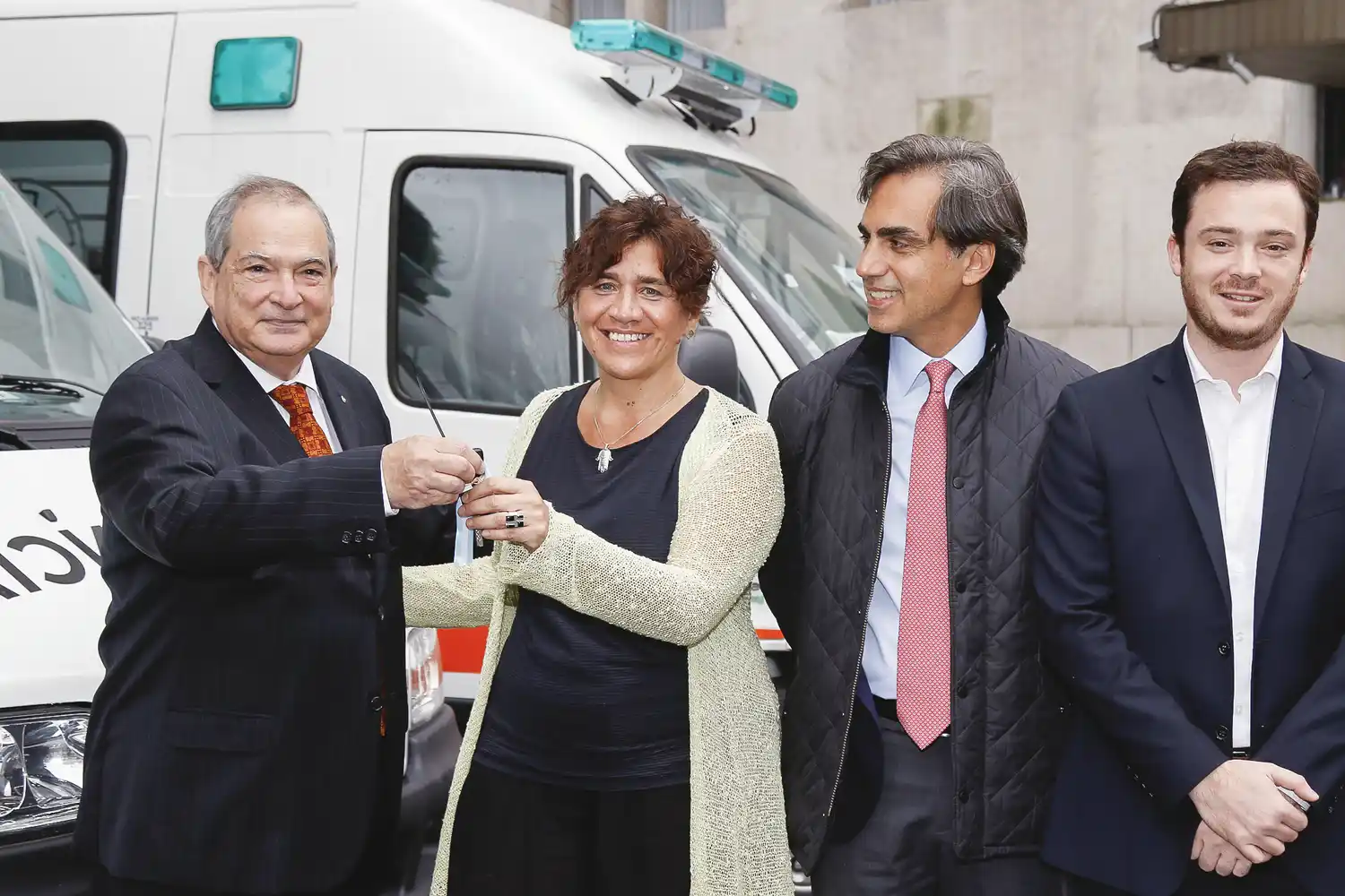 Provincia recibió 15 ambulancias del gobierno nacional para municipios bonaerenses