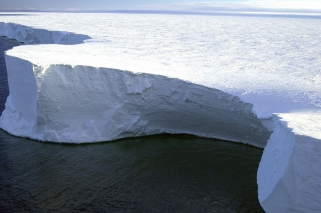 Se desprendió el iceberg más grande del mundo