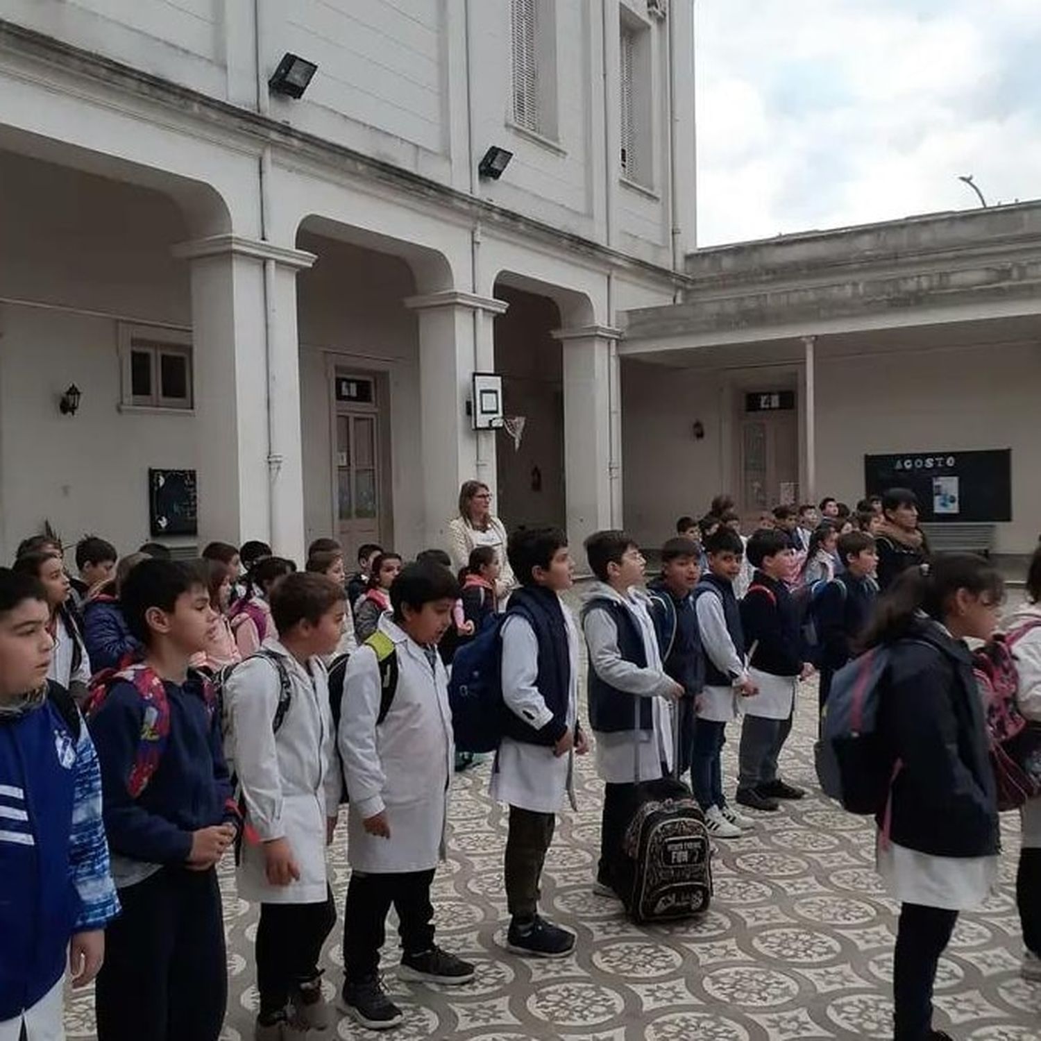 Más escuelas se suman a la jornada extendida