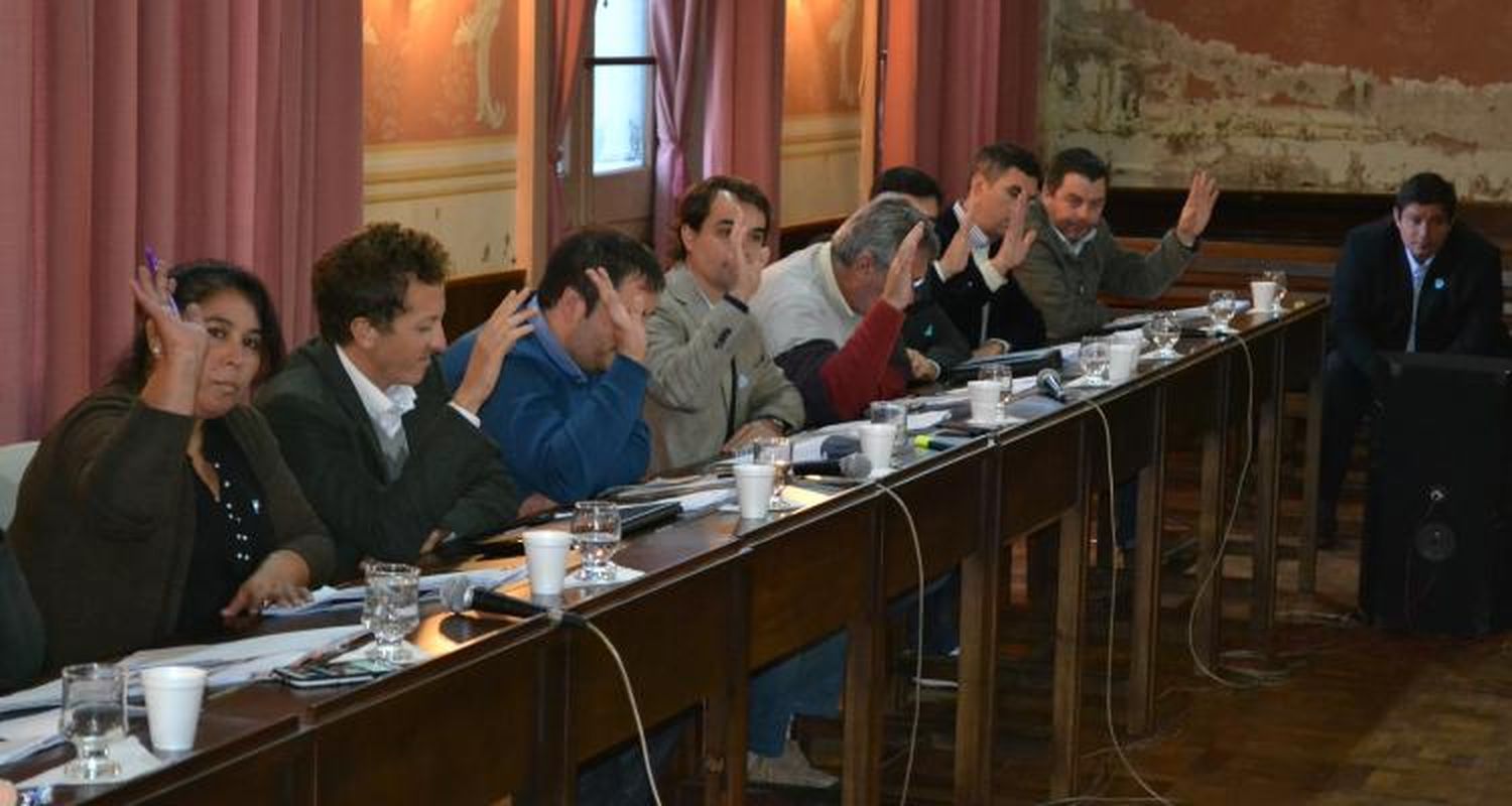 Tras la aprobación, sigue la polémica por los reintegros