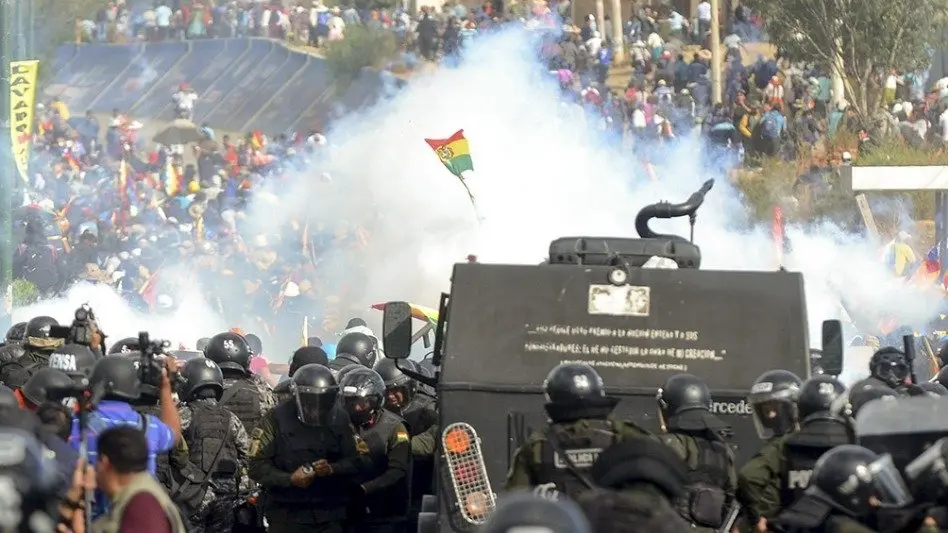 El Parlasur sesiona para analizar el envío de material represivo a Bolivia