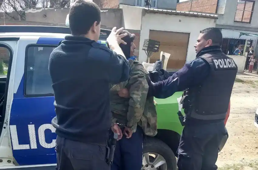 Una mujer fue trasladada al HIGA luego de que su pareja la atacara a martillazos