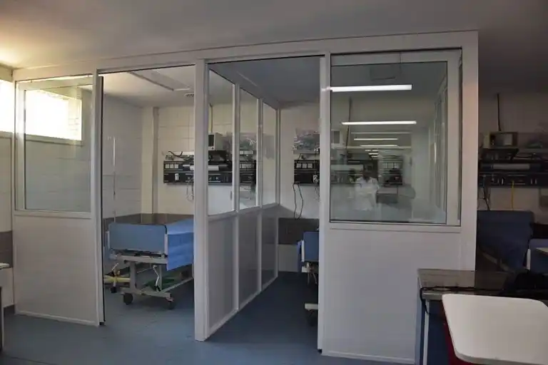 El Hospital Masvernat no tiene más camas de pacientes críticos y derivó otras patologías