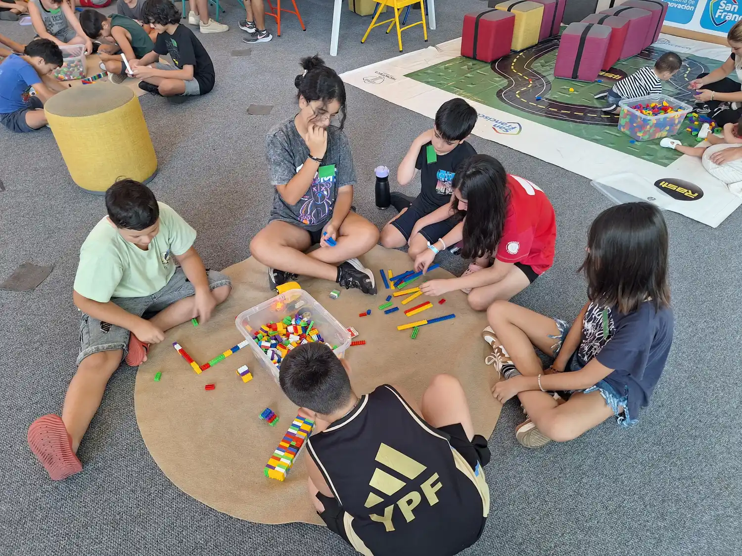 Una tarde en la Escuelita Tecnológica de Verano de la Tecnoteca