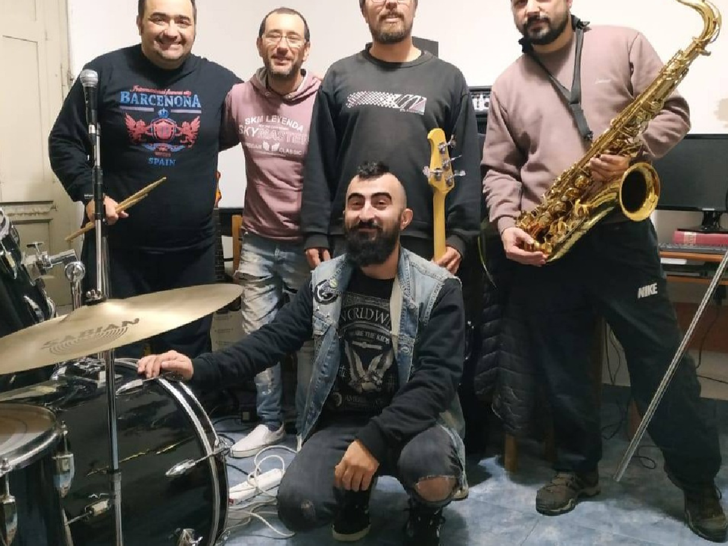 Los Viejos Vinagres llevaron a Mina Clavero su tributo a Sumo