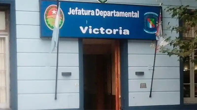 Un hombre golpeó a su pareja e intentó matar a su bebé de 13 días de vida