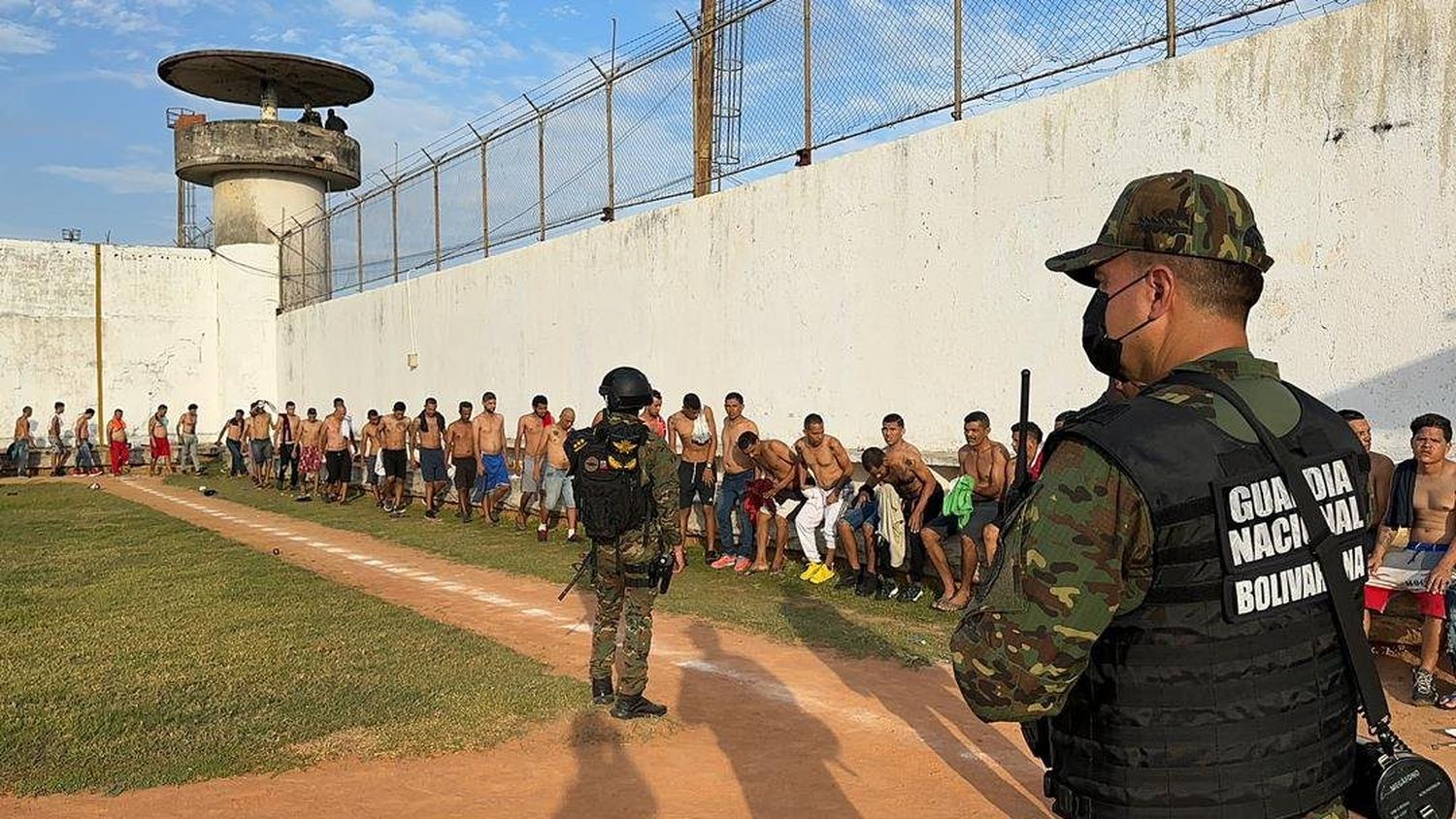 Parte oficial de Vista Hermosa: incautaron 171 armas de fuego, 5 subametralladoras y lanzagranadas