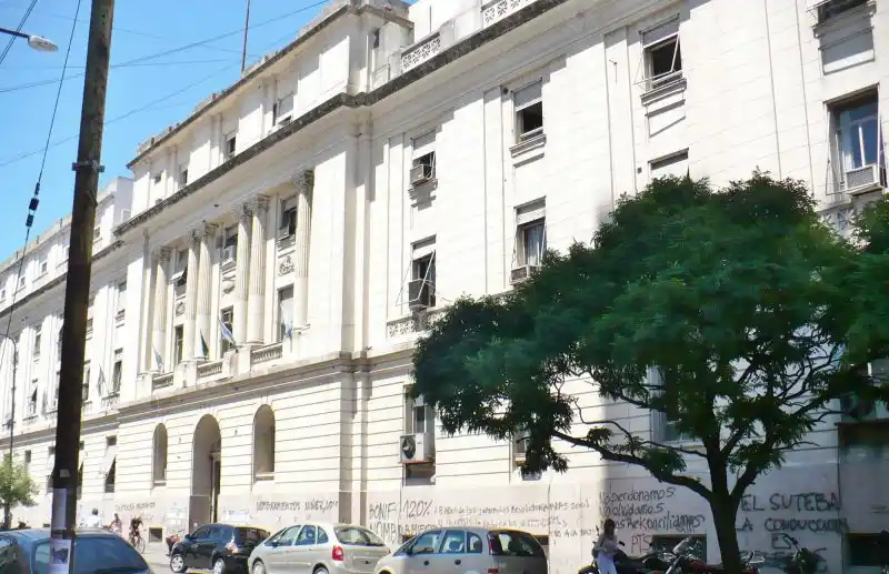 El Gobierno recibe a los judiciales en paritarias salariales