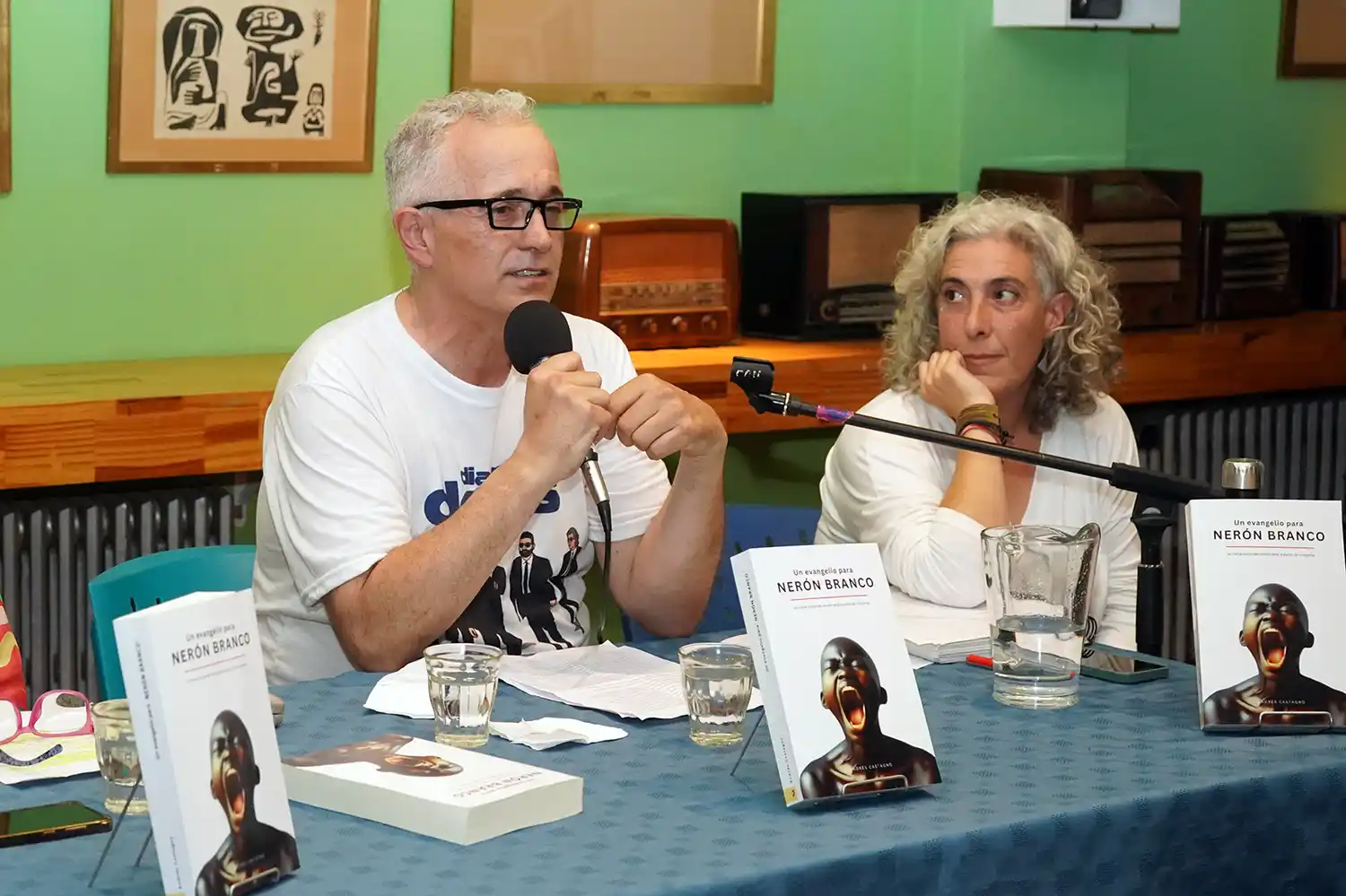 Andrés Castagno. Anoche, en el Centro Cultural junto a Juliana Orihuela