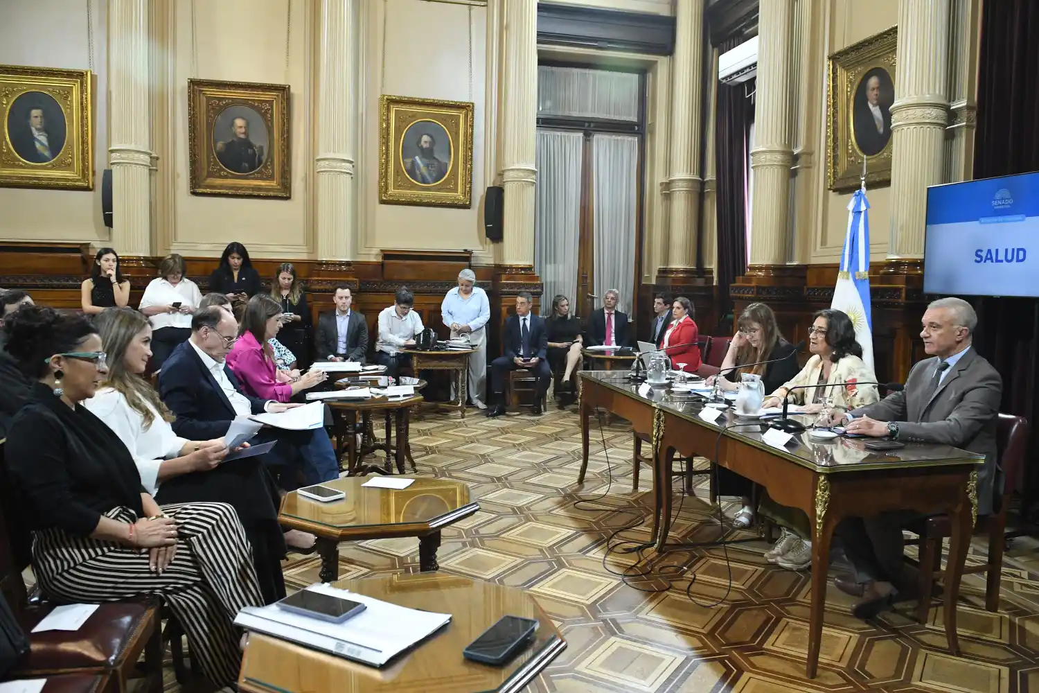Se presentó un proyecto de ley sobre prevención, tratamiento y control de la obesidad