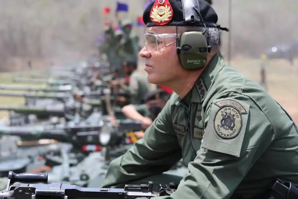 Padrino López asegura que la FANB está sacando con sus propias manos los sistemas de armas