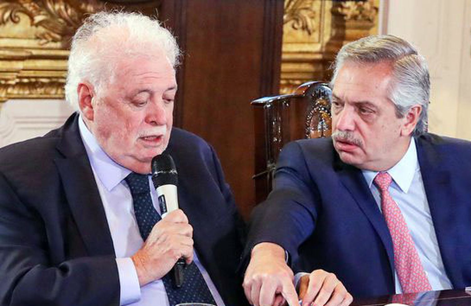 Vacunatorio VIP: ordenan reabrir la causa e investigar a quienes recibieron las dosis