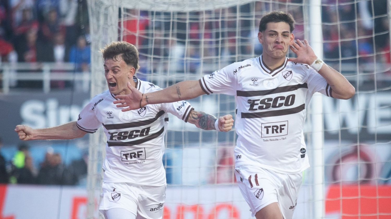 El festejo de Platense, de la mano de Zapiola y Mainero