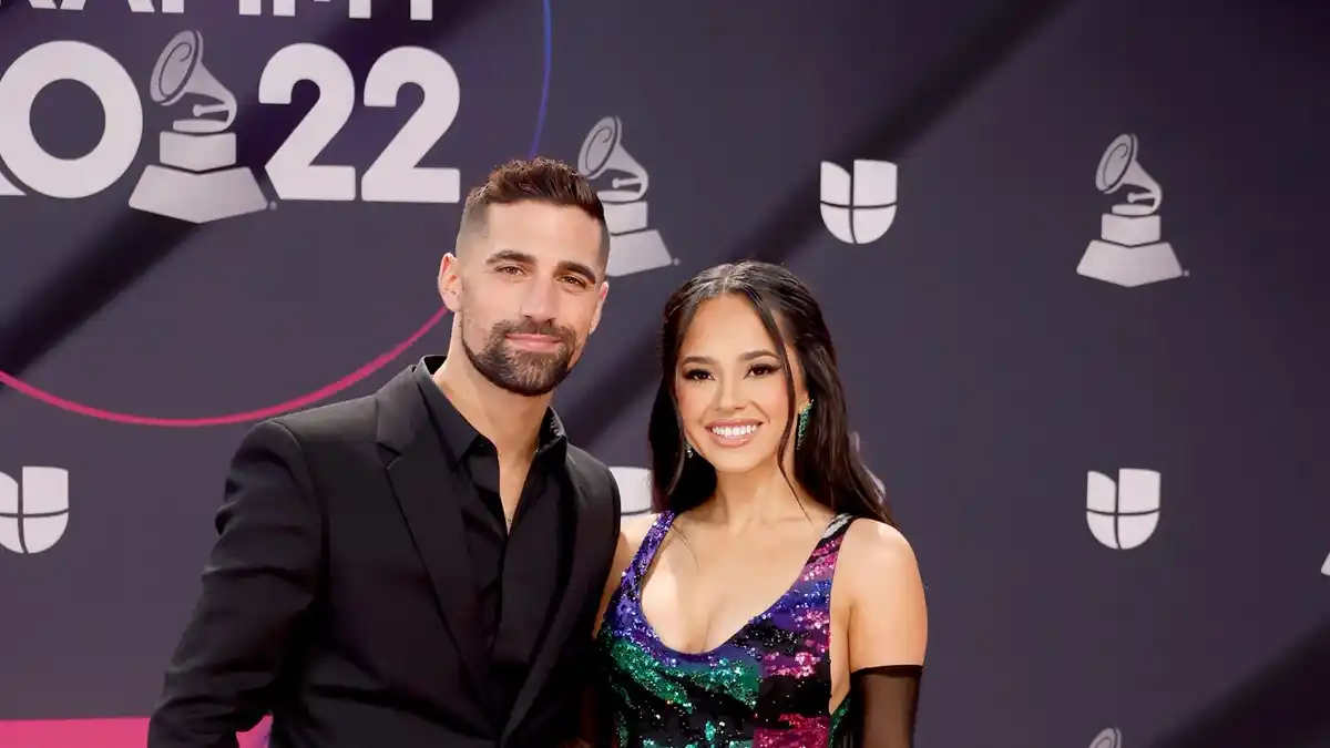 Cantantes Famosas en el Fútbol - Interna 5