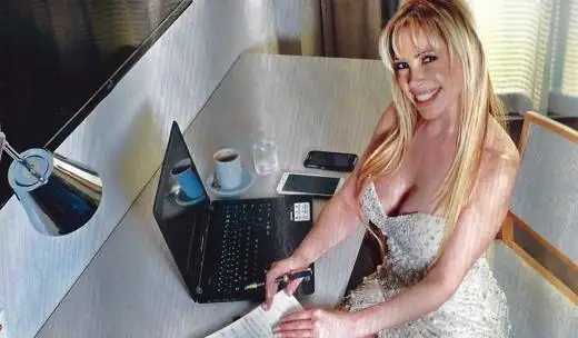 La nueva producción de Fernanda Herrera, la abogada hot