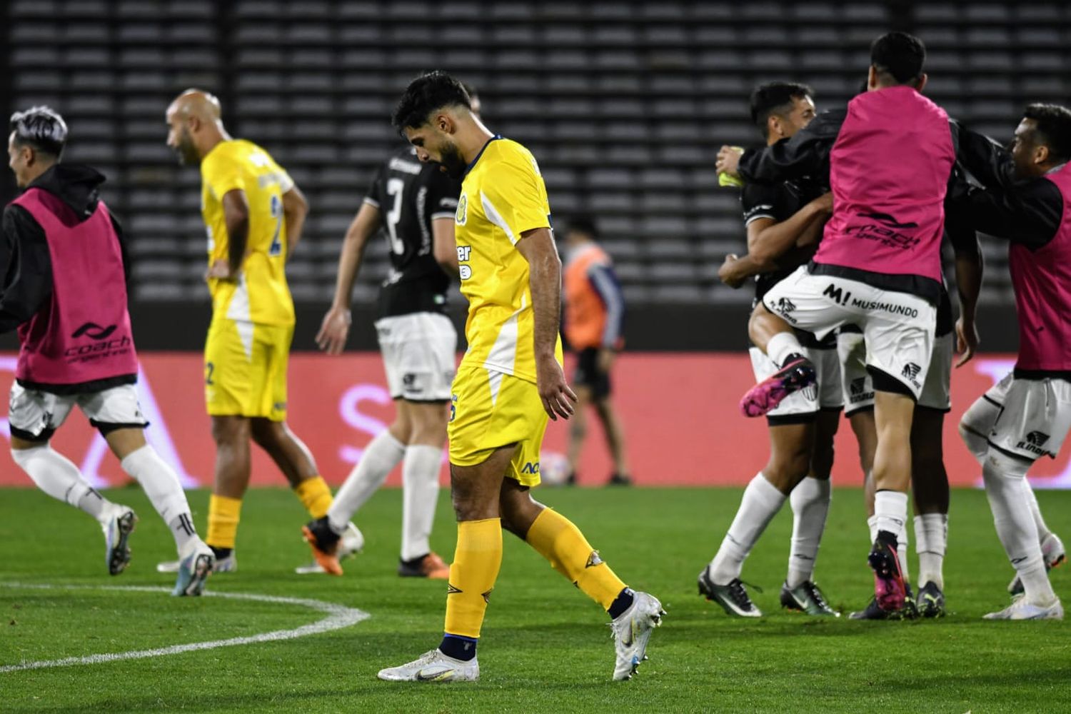 Golpazo en Córdoba: Central jugó mal, perdió ante Chaco For Ever y quedó eliminado en Copa Argentina