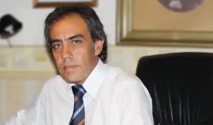 En absoluto silencio, Guzmán reasumió a la intendencia de Escobar