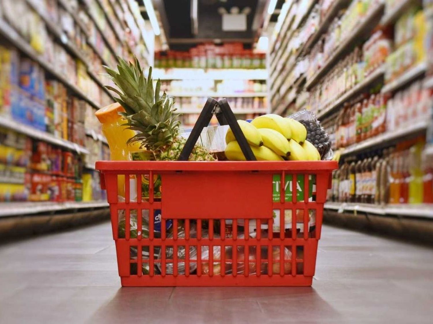 Las cadenas supermercadistas manifestaron su apoyo a la política de recorte del gasto público.