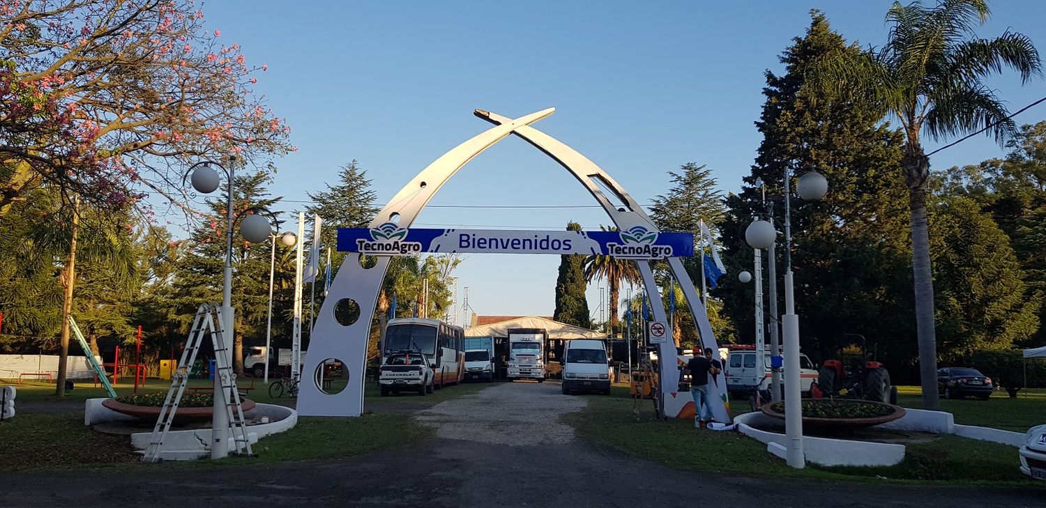Santa Fe: El Gobernador Perotti participa de la apertura del megaevento TecnoAgro Bigand 2022