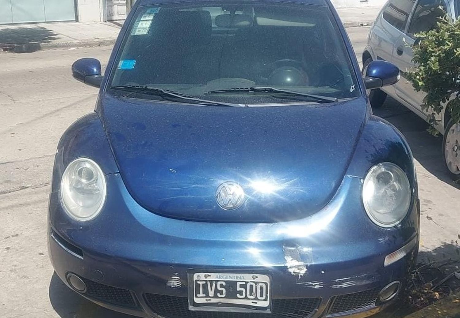 Encuentran en un taller mecánico un auto robado hace más de cuatro años en Lomas de Zamora