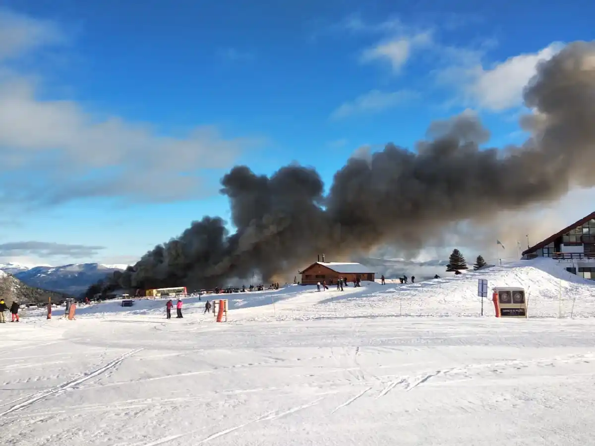 Nuevamente se incendió un comercio en el cerro Chapelco