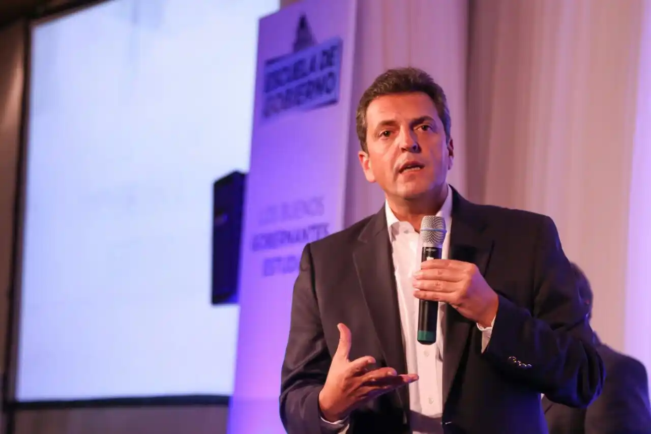 Massa en Punta Alta: "Los salarios suben por escalera y los precios por ascensor"