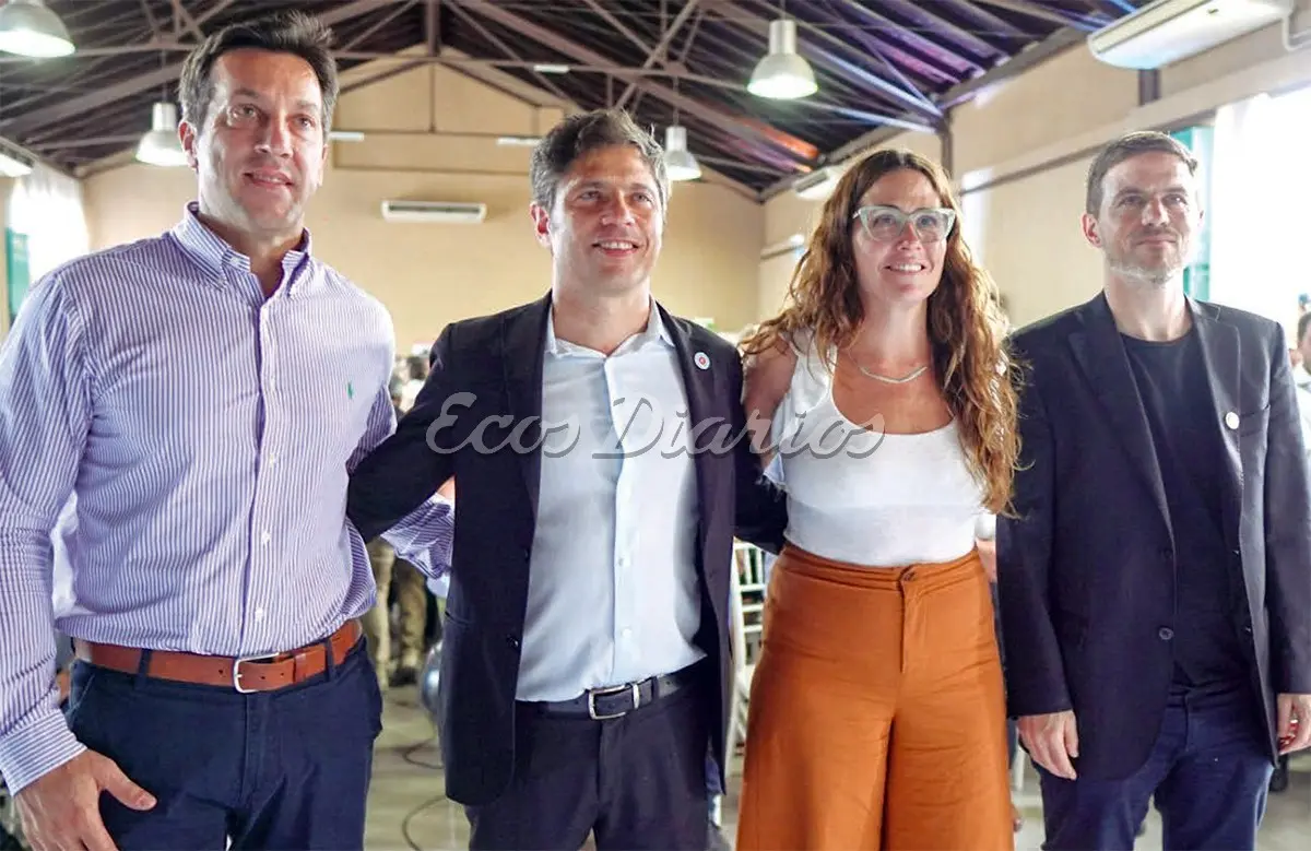 Arturo Rojas, Axel Kicillof, Jimena López y Augusto Costa, en las instalaciones de Puerto Quequén