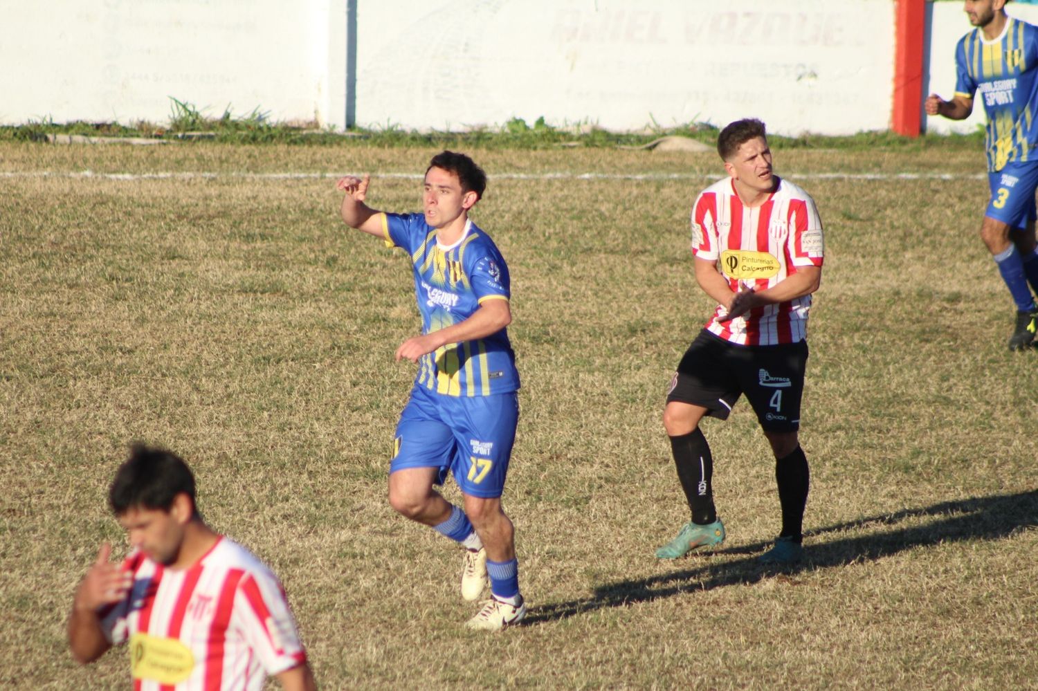 Renzo Cáceres terminó amargándole la tarde  a los norteños al poner el 3-3 y este era su festejo. Los dirigidos por el "Beto"García nunca estuvieron cómodos ante los progresistasy los auriazules estuvieron muy cerca de dar el batacazo. "Danilo" Ocampo expulsado.