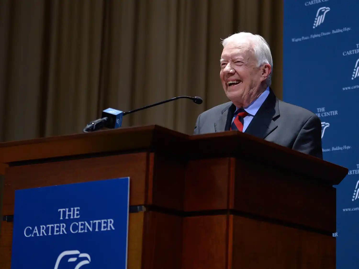 El expresidente estadounidense, Jimmy Carter, falleció el domingo, a los cien años.
