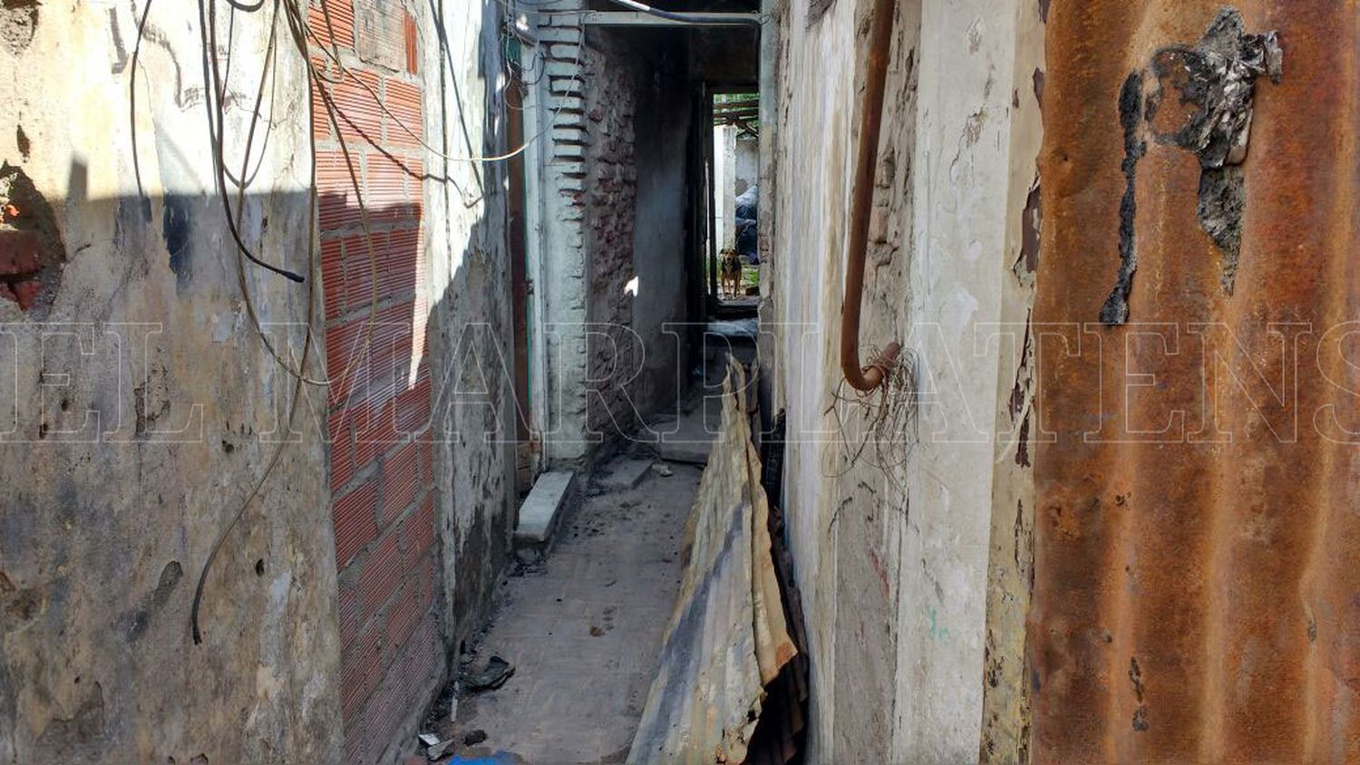 “Hay familias del conventillo que mientras duermen, las paredes se mueven”