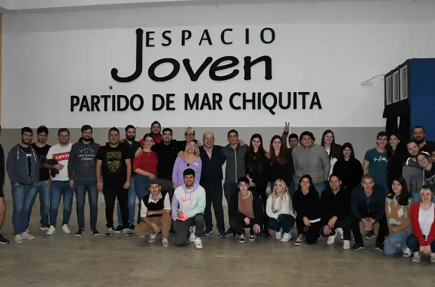 En el Día Internacional de la Juventud, decenas de jóvenes se reunieron por nuevos proyectos