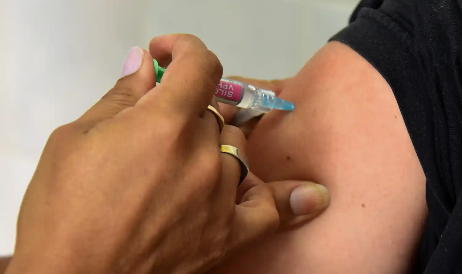 Simplificaron la vacunación contra el VPH