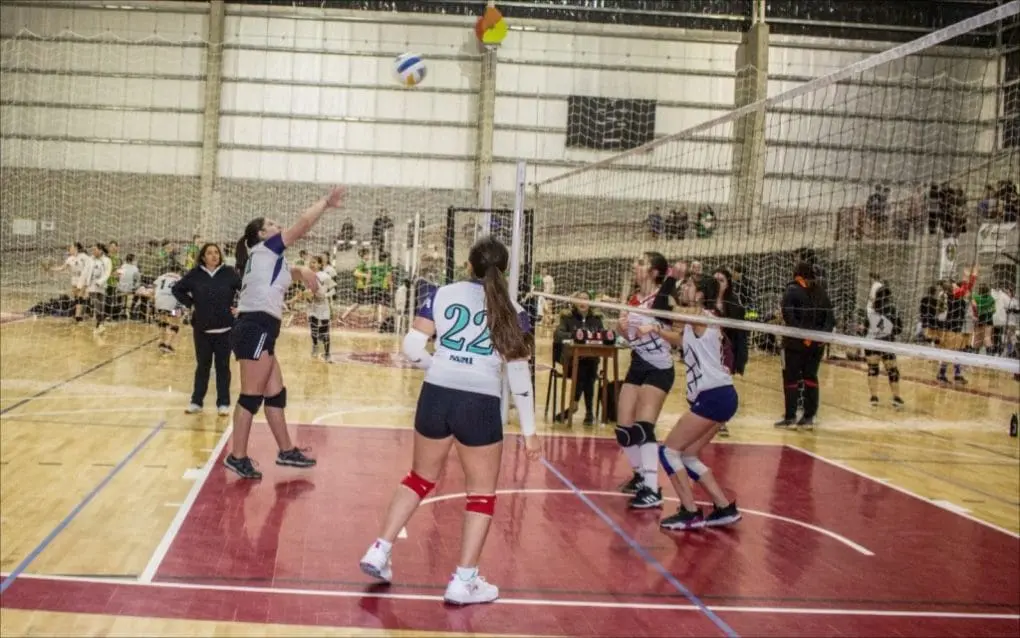 Fin de semana repleto de vóley en el Polideportivo