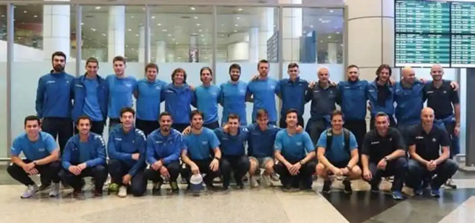 Mondo y Nuñez empiezan a jugar la Final Series con Italia