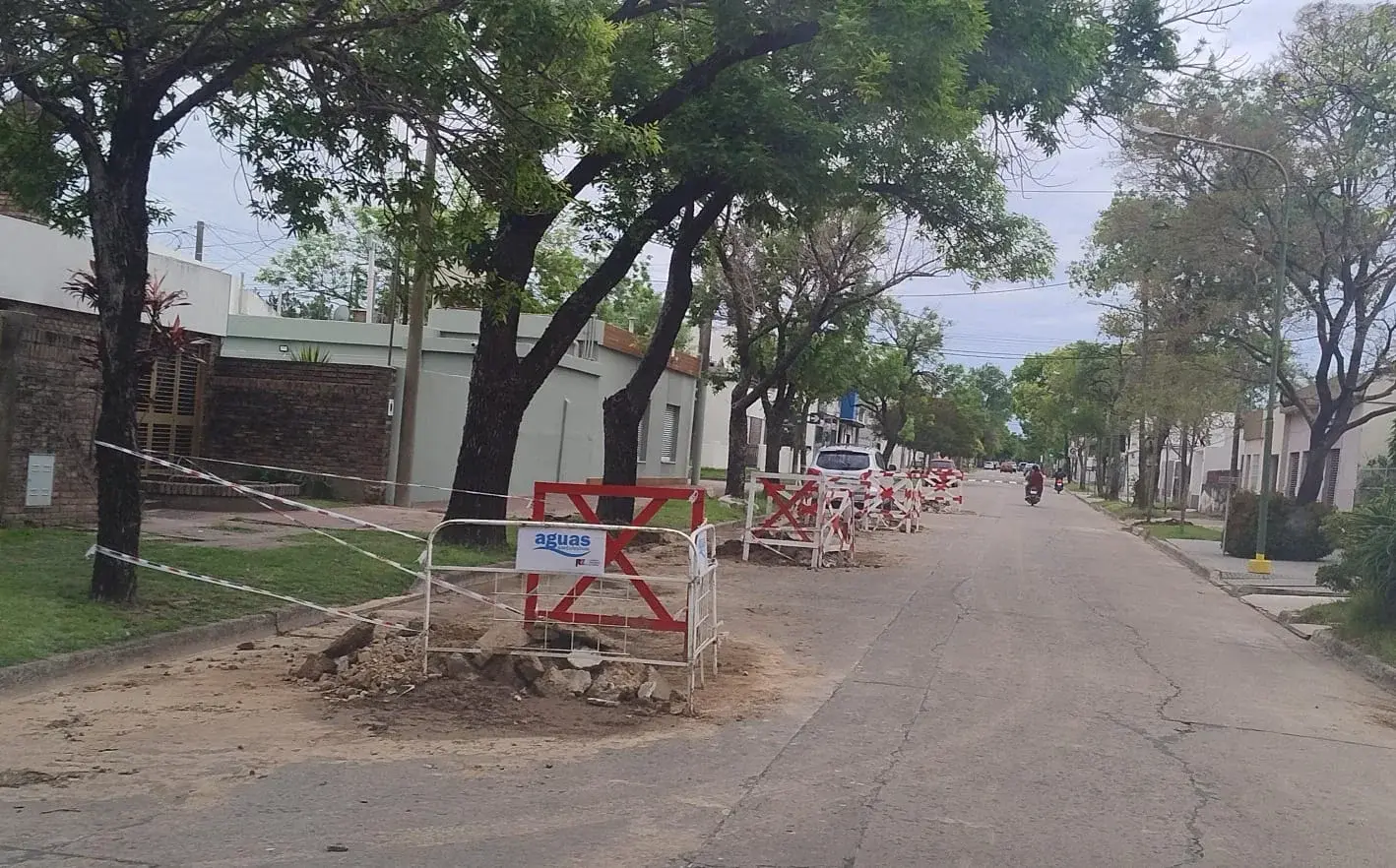 La oposición pidió convocar a la jefa de ASSA por las roturas y obras en las calles de Rafaela