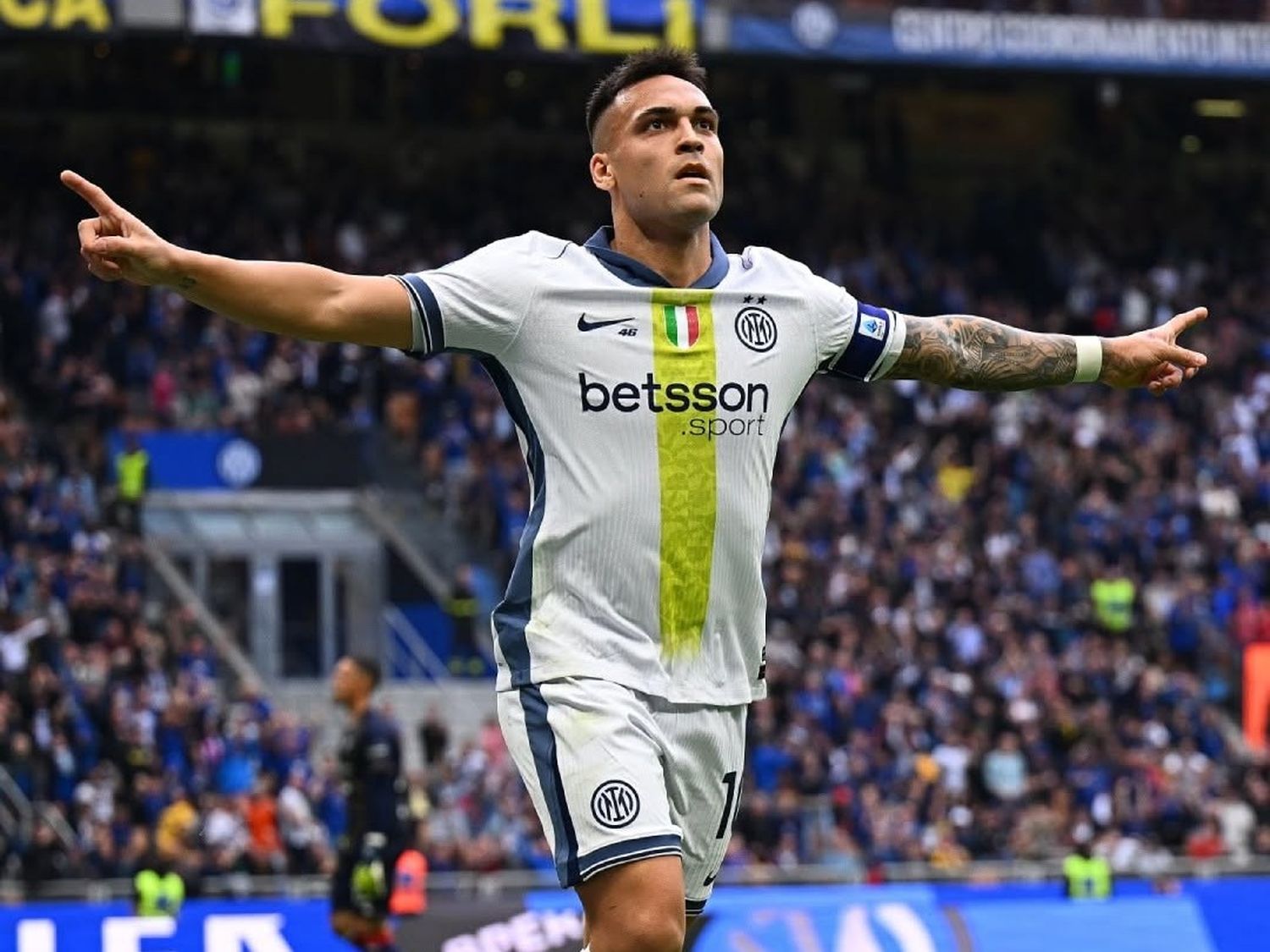 Lautaro Martínez festejó su gol ante Cagliari