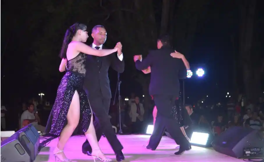 Se vivieron noches a puro tango en Gualeguay.