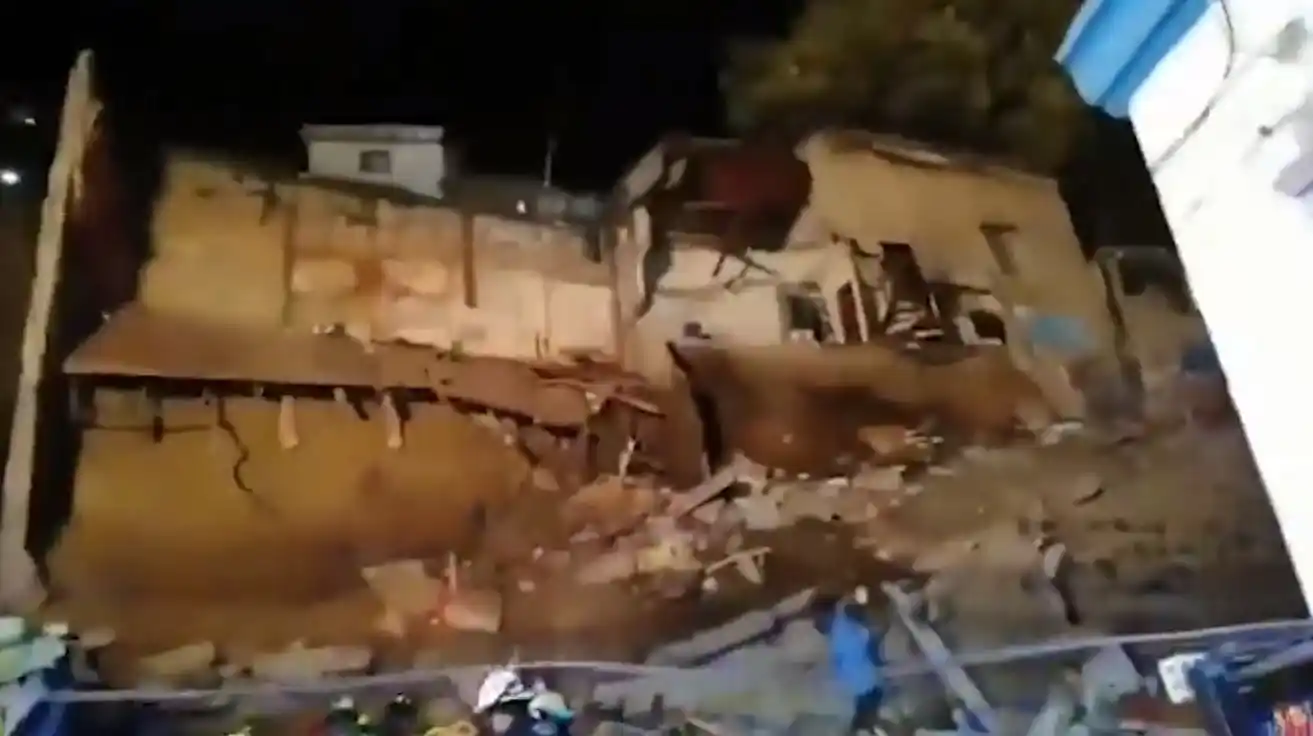 Trágico derrumbe de un cerro del puerto chileno de Valparaíso