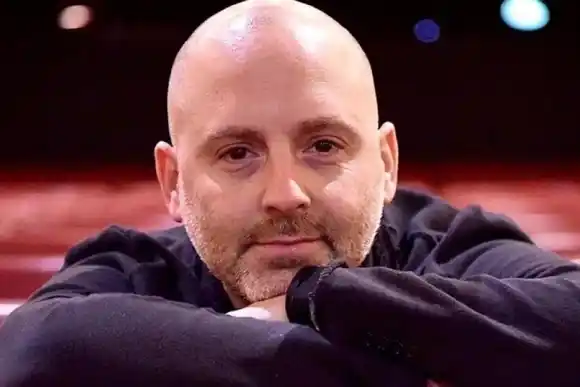 José María Muscari se emocionó tras obtener la adopción definitiva de su hijo y compartió una foto juntos