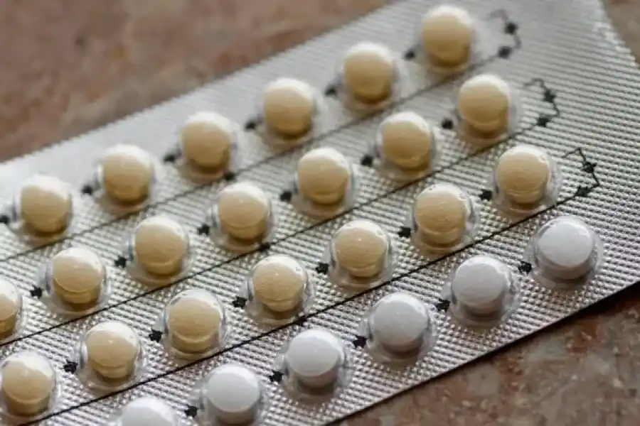 Le hizo una seria pregunta a su novia y la respuesta lo dejó tieso